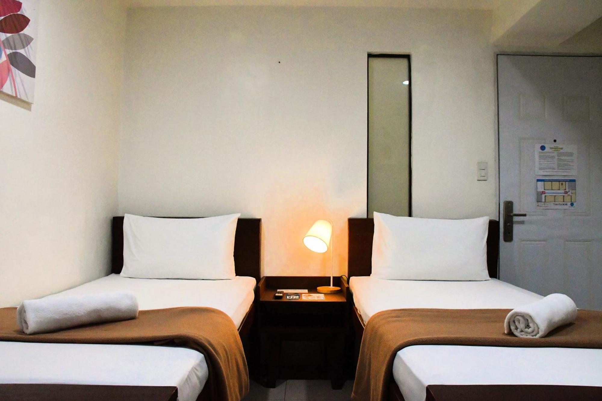 Arzo Makati 2* Makati City