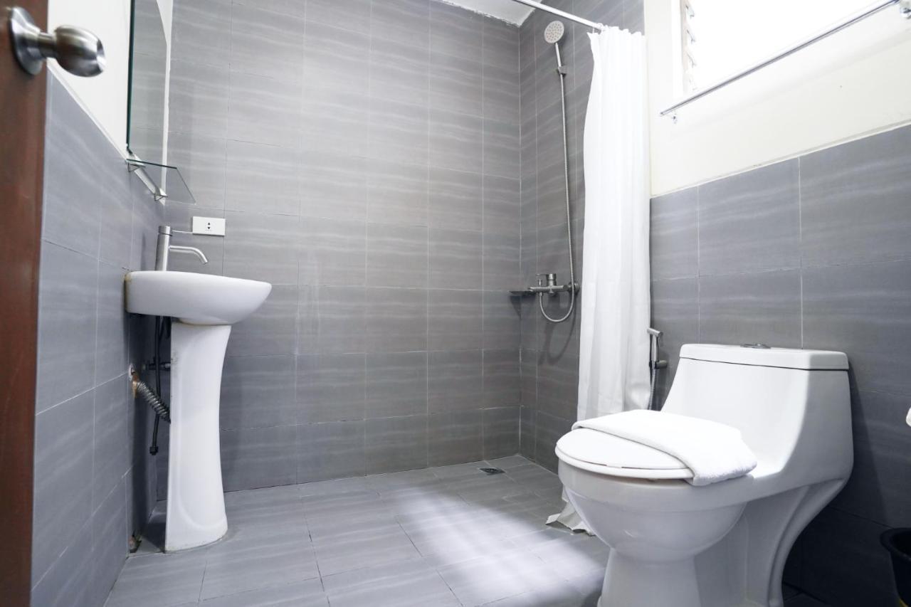 Arzo Makati Hotel 2*